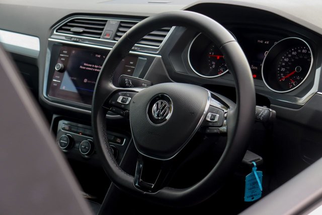 2019 VOLKSWAGEN TIGUAN - Photo 5