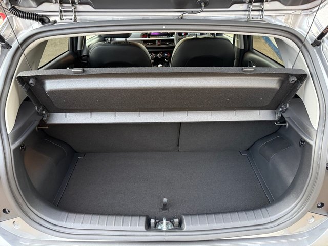 2025 KIA PICANTO 1.0 GT-Line Hatchback 5dr Petrol Manual Euro 6 (s/s) (67 bhp) - Photo 6