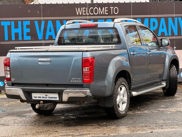 2015 ISUZU D-MAX - Photo 6