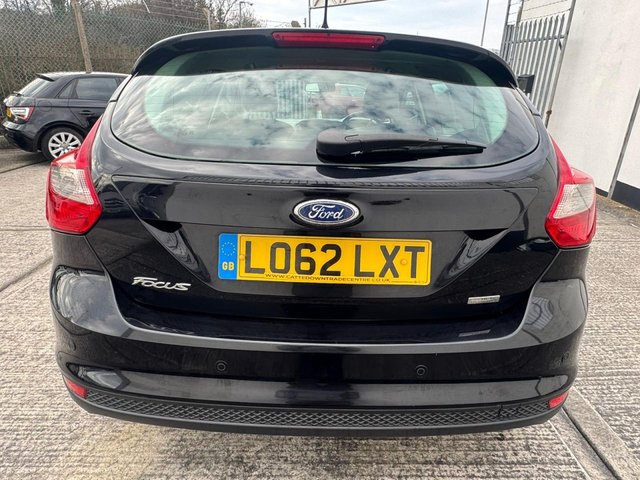 2013 Ford Focus 1.6L Titanium X 5dr - Photo 4