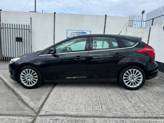 2013 Ford Focus 1.6L Titanium X 5dr - Photo 2