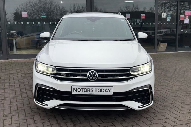 2022 VOLKSWAGEN TIGUAN 1.5 TSI R-Line SUV 5dr Petrol DSG Euro 6 (s/s) (150 ps) - Photo 4