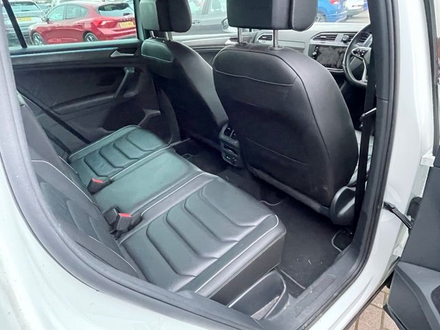 2022 VOLKSWAGEN TIGUAN 1.5 TSI R-Line SUV 5dr Petrol DSG Euro 6 (s/s) (150 ps) - Photo 9