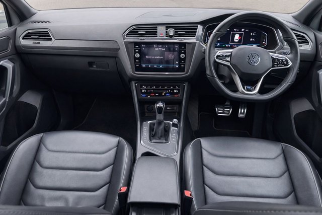 2022 VOLKSWAGEN TIGUAN 1.5 TSI R-Line SUV 5dr Petrol DSG Euro 6 (s/s) (150 ps) - Photo 2