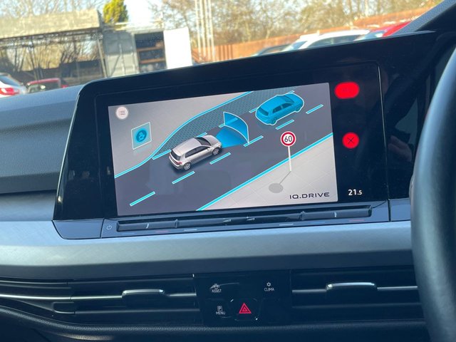 2021 VOLKSWAGEN GOLF 2.0 TDI Life Hatchback 5dr Diesel Manual Euro 6 (s/s) (115 ps) - Photo 7