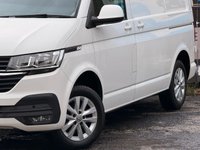 USED 2021 21 VOLKSWAGEN TRANSPORTER 2.0 TDI T28 HIGHLINE PANEL VAN 5DR DIESEL MANUAL FWD SWB EURO 6 (S/S) (110 PS) NAV NO VAT - LOW MILEAGE - FULL SERVICE HISTORY - JUST BEEN SERVICED  - 2 KEYS - HPI CHECK ALL CLEAR  - ULEZ / CAZ / LEZ / COMPLIANT - EURO 6 - METTALIC WHITE PAINTWORK - ADDITIONAL VW LEATHER SEAT COVERS INCLUDED - SAT NAV - APPLE CAR PLAY - ANDROID AUTO - AUTO LIGHTS - AUTO WIPERS - CRUISE CONTROL - AIR CON - RADAR SENSOR - ALLOYS - DAB - BLUETOOTH - PARKING SENSORS ALL ROUND - FINANCE AVAILABLE - ZERO DEPOSIT OFFERS - ALL VANS/CARS WELCOME IN PART-EXCHANGE, ANY AGE, ANY MILEAGE, ANY CONDITION