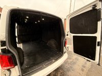 USED 2021 21 VOLKSWAGEN TRANSPORTER 2.0 TDI T28 HIGHLINE PANEL VAN 5DR DIESEL MANUAL FWD SWB EURO 6 (S/S) (110 PS) NAV NO VAT - LOW MILEAGE - FULL SERVICE HISTORY - JUST BEEN SERVICED  - 2 KEYS - HPI CHECK ALL CLEAR  - ULEZ / CAZ / LEZ / COMPLIANT - EURO 6 - METTALIC WHITE PAINTWORK - ADDITIONAL VW LEATHER SEAT COVERS INCLUDED - SAT NAV - APPLE CAR PLAY - ANDROID AUTO - AUTO LIGHTS - AUTO WIPERS - CRUISE CONTROL - AIR CON - RADAR SENSOR - ALLOYS - DAB - BLUETOOTH - PARKING SENSORS ALL ROUND - FINANCE AVAILABLE - ZERO DEPOSIT OFFERS - ALL VANS/CARS WELCOME IN PART-EXCHANGE, ANY AGE, ANY MILEAGE, ANY CONDITION