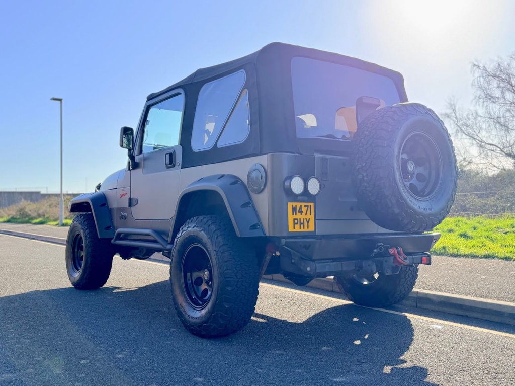 USED 2000 W JEEP WRANGLER 4.0 Sport 4x4 // Soft top // Manual (302 g/km, 174 bhp) // px swap 