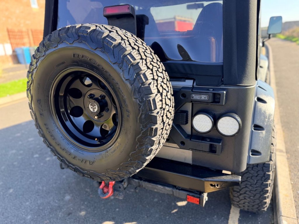 USED 2000 W JEEP WRANGLER 4.0 Sport 4x4 // Soft top // Manual (302 g/km, 174 bhp) // px swap 