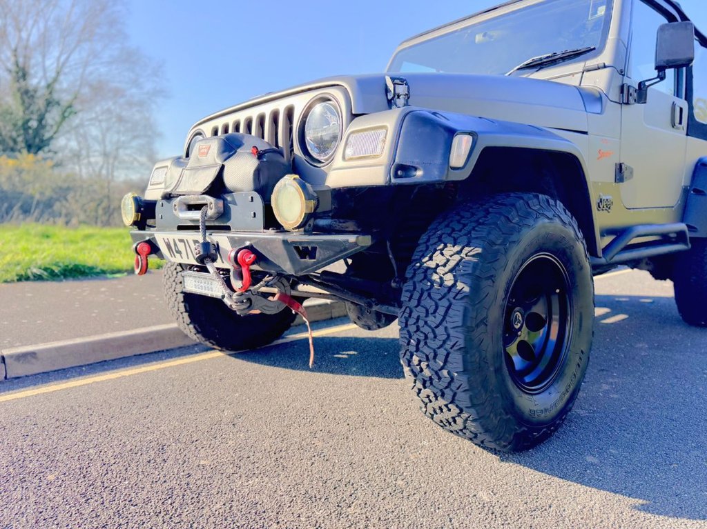 USED 2000 W JEEP WRANGLER 4.0 Sport 4x4 // Soft top // Manual (302 g/km, 174 bhp) // px swap 