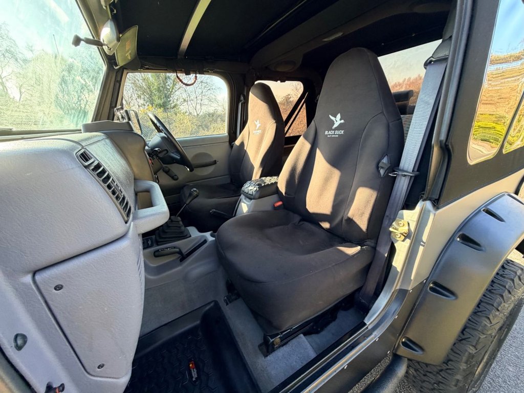 USED 2000 W JEEP WRANGLER 4.0 Sport 4x4 // Soft top // Manual (302 g/km, 174 bhp) // px swap 