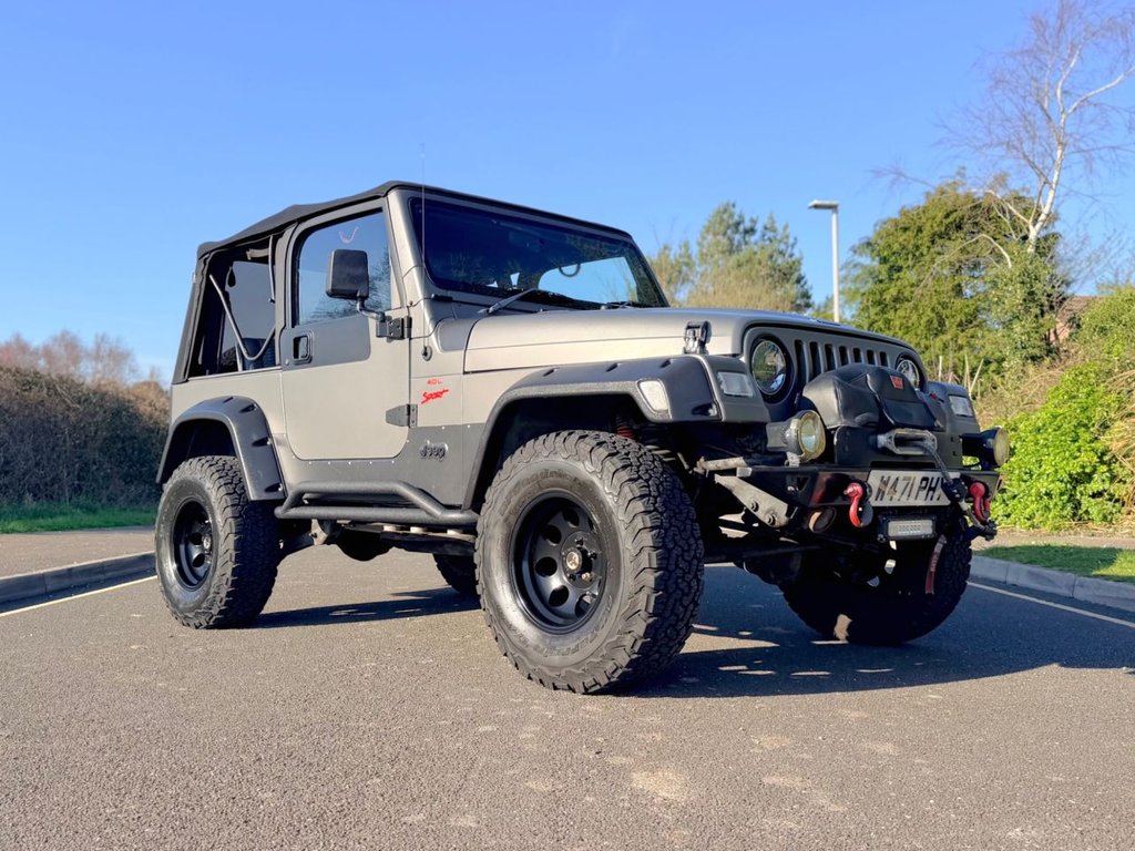 USED 2000 W JEEP WRANGLER 4.0 Sport 4x4 // Soft top // Manual (302 g/km, 174 bhp) // px swap 