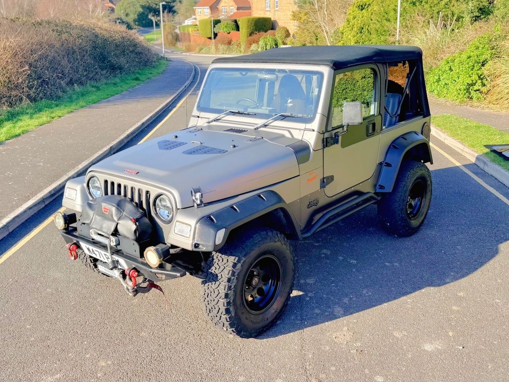 USED 2000 W JEEP WRANGLER 4.0 Sport 4x4 // Soft top // Manual (302 g/km, 174 bhp) // px swap 