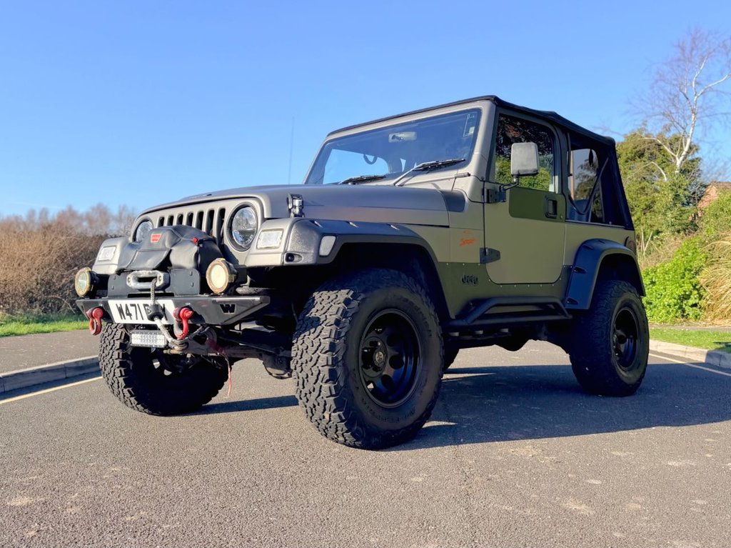 USED 2000 W JEEP WRANGLER 4.0 Sport 4x4 // Soft top // Manual (302 g/km, 174 bhp) // px swap 