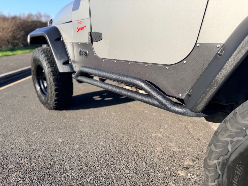 USED 2000 W JEEP WRANGLER 4.0 Sport 4x4 // Soft top // Manual (302 g/km, 174 bhp) // px swap 