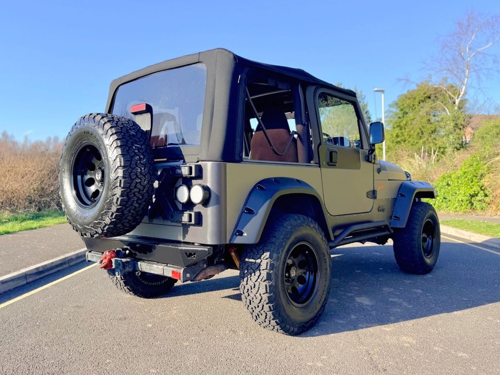 USED 2000 W JEEP WRANGLER 4.0 Sport 4x4 // Soft top // Manual (302 g/km, 174 bhp) // px swap 