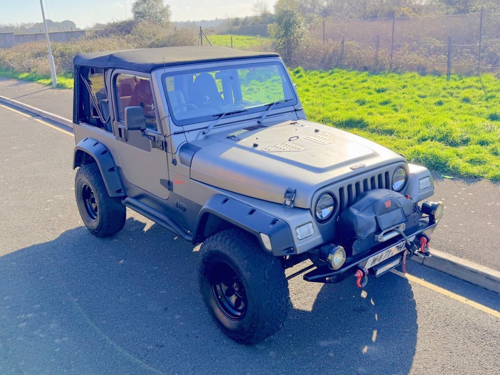 USED 2000 W JEEP WRANGLER 4.0 Sport 4x4 // Soft top // Manual (302 g/km, 174 bhp) // px swap 