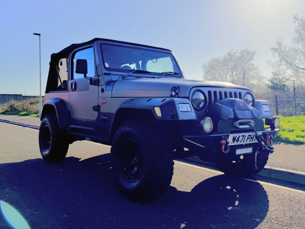 USED 2000 W JEEP WRANGLER 4.0 Sport 4x4 // Soft top // Manual (302 g/km, 174 bhp) // px swap 