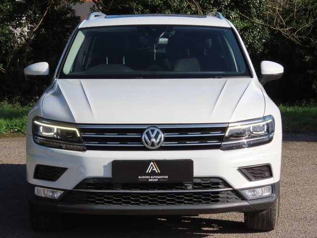 2017 VOLKSWAGEN TIGUAN - Photo 2
