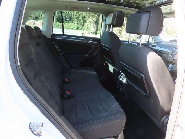 2017 VOLKSWAGEN TIGUAN - Photo 9