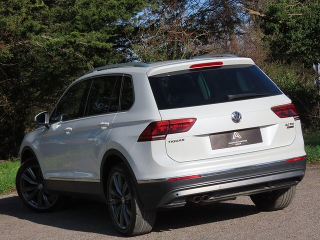 2017 VOLKSWAGEN TIGUAN - Photo 6