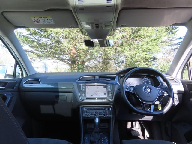 2017 VOLKSWAGEN TIGUAN - Photo 7