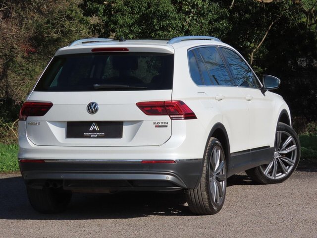 2017 VOLKSWAGEN TIGUAN - Photo 4