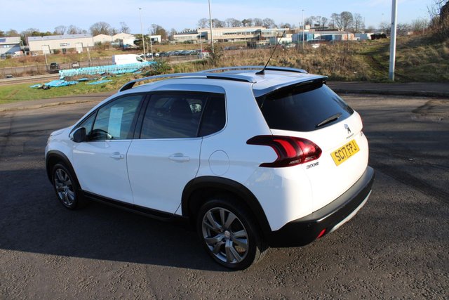 2017 PEUGEOT 2008 2017 1.2 PureTech Allure 2017,Glass Roof,Bluetooth,DAB,Cruise,64mpg,F.S.H,Ulez Compliant - Photo 11