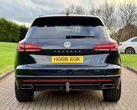 USED 2019 68 VOLKSWAGEN TOUAREG 3.0 TDI V6 R-Line SUV 5dr Diesel Tiptronic 4Motion Euro 6 (s/s) (231 ps) 