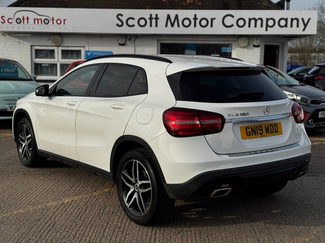 2019 Mercedes-Benz GLA - Photo 2