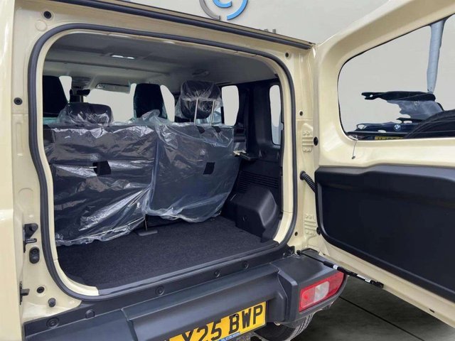 2025 Suzuki Jimny - Photo 9