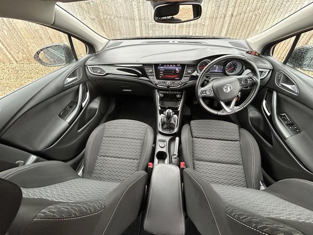 2019 VAUXHALL ASTRA - Photo 11
