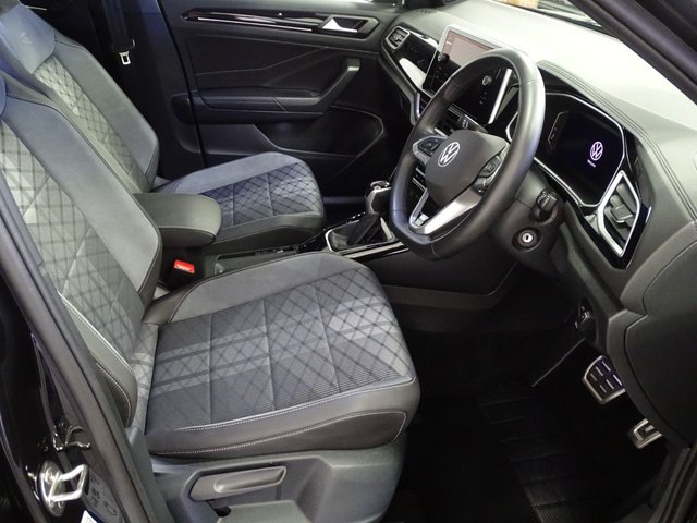 2024 Volkswagen T-Roc 1.5L R-Line 5dr - Photo 3