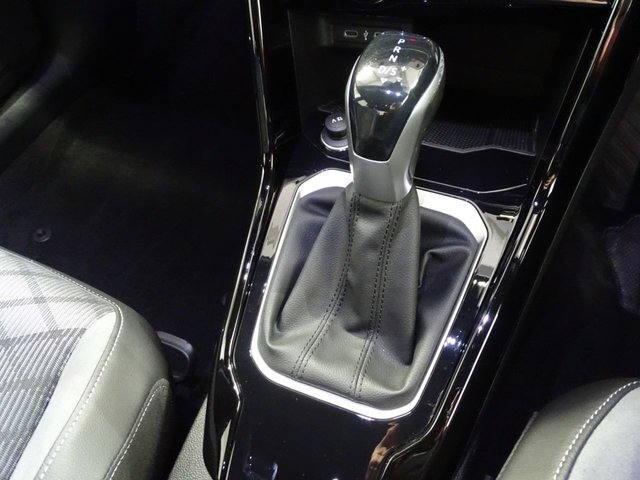 2024 Volkswagen T-Roc 1.5L R-Line 5dr - Photo 10