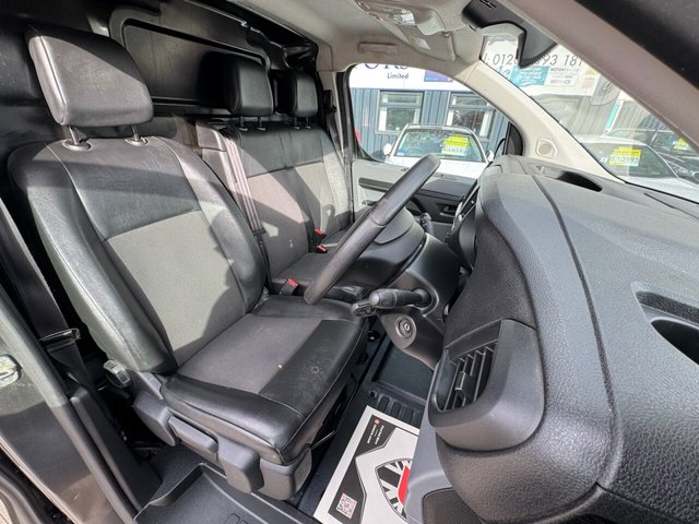 View our VAUXHALL VIVARO