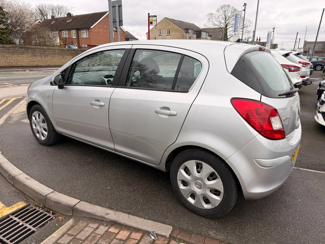 2014 Vauxhall Corsa 1.4L Design 5dr - Photo 6