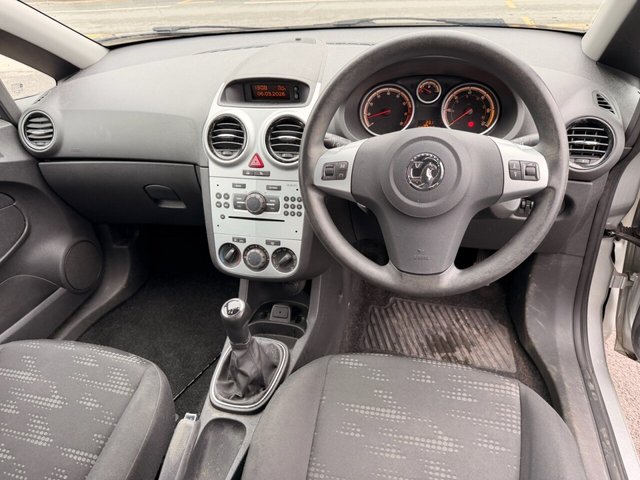 2014 Vauxhall Corsa 1.4L Design 5dr - Photo 4