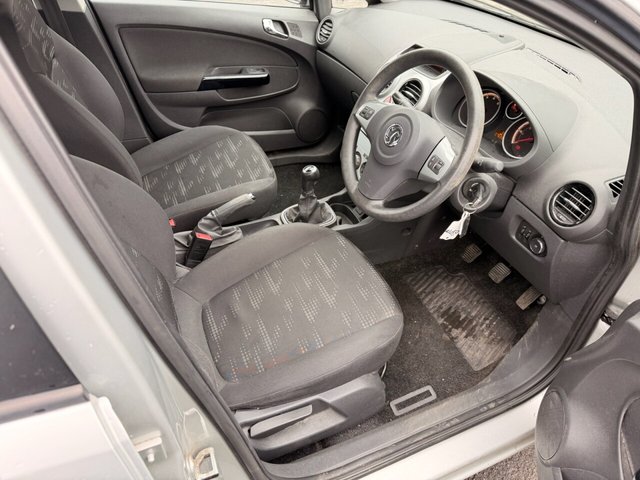 2014 Vauxhall Corsa 1.4L Design 5dr - Photo 9