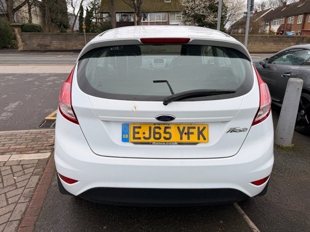 2015 Ford Fiesta 1.3L Zetec 3dr - Photo 6