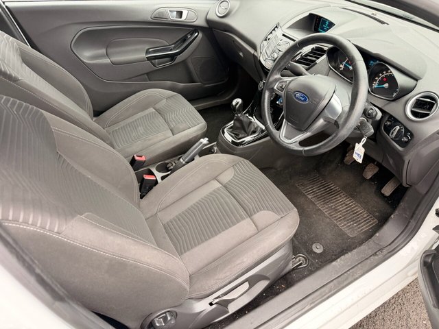 2015 Ford Fiesta 1.3L Zetec 3dr - Photo 8