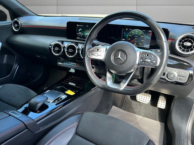 2018 MERCEDES-BENZ A-CLASS 1.5 A180d AMG Line Hatchback 5dr Diesel 7G-DCT Euro 6 (s/s) (116 ps) - Photo 9