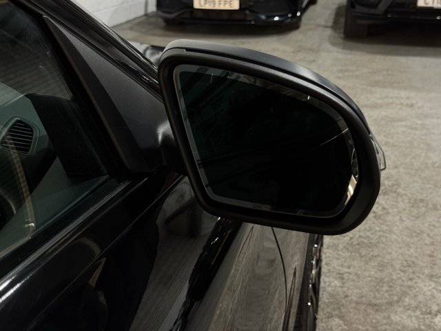 2018 MERCEDES-BENZ C-CLASS 2018 2.1 C220d Nightfall Edition (Premium Plus) Saloon 4dr Diesel G-Tronic+ 4MATIC Euro 6 (s/s) (170 ps) - Photo 8