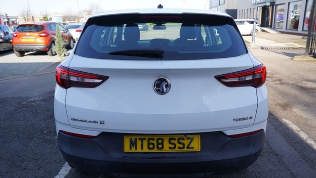 2018 VAUXHALL GRANDLAND X 1.5 Turbo D BlueInjection SE SUV 5dr Diesel Manual Euro 6 (s/s) (130 ps) - Photo 12