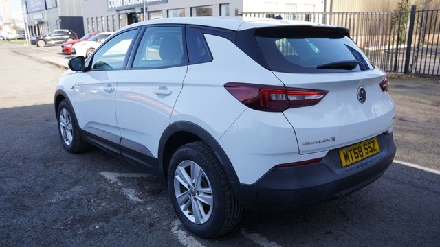 2018 VAUXHALL GRANDLAND X 1.5 Turbo D BlueInjection SE SUV 5dr Diesel Manual Euro 6 (s/s) (130 ps) - Photo 3