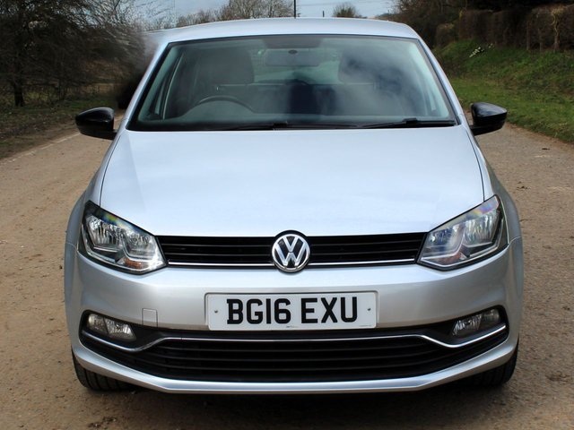 2016 VOLKSWAGEN POLO - Photo 3