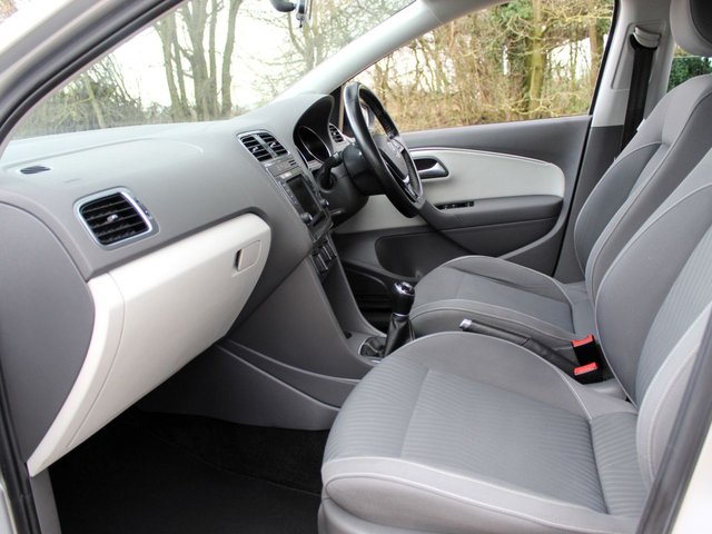 2016 VOLKSWAGEN POLO - Photo 4