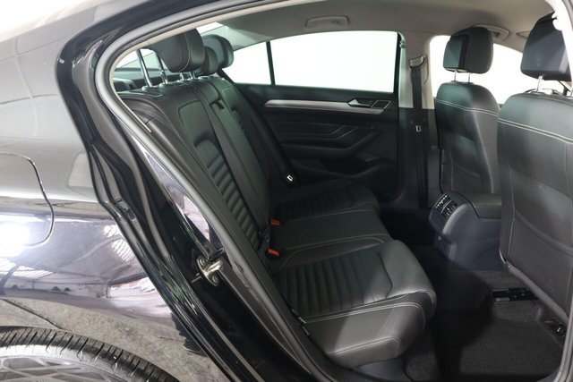 2021 Volkswagen Passat - Photo 12