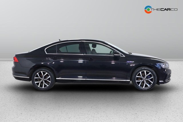 2021 Volkswagen Passat - Photo 9