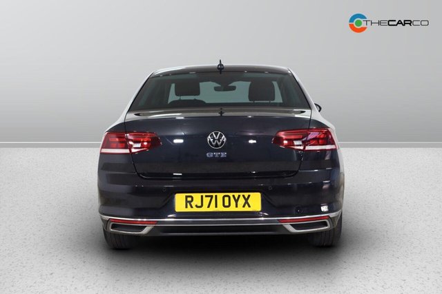 2021 Volkswagen Passat - Photo 8