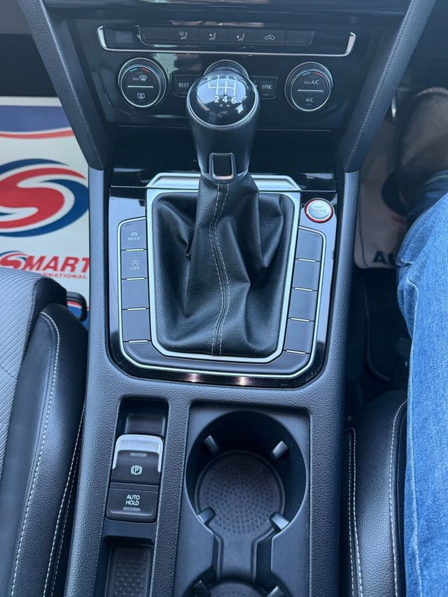 2016 Volkswagen Passat 2L R-Line 4dr - Photo 10